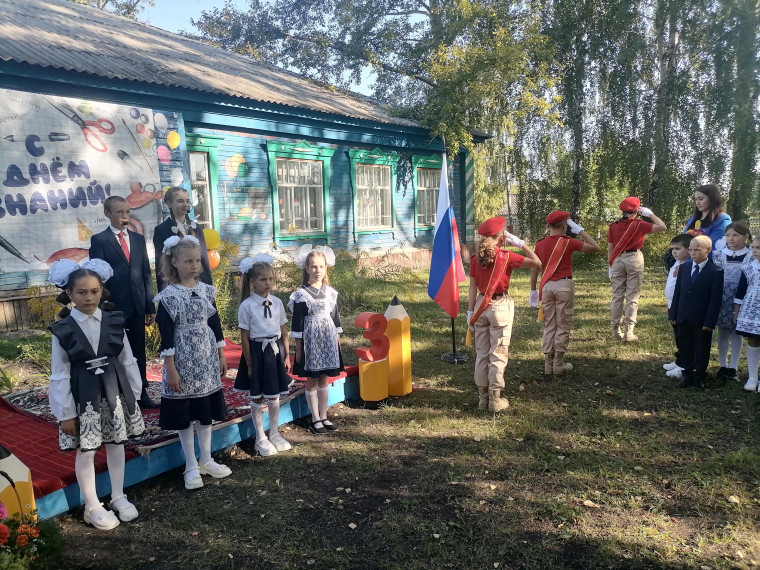 День знаний- 2024 в Новоникулинской средней школе.
