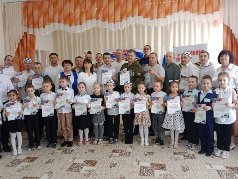 Дошкольная группа Новоникулинской средней школы на районном конкурсе шашечников.