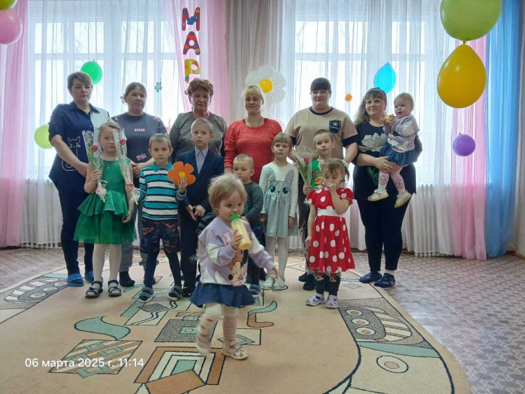 8 марта в дошкольной группе Новоникулинской средней школы.